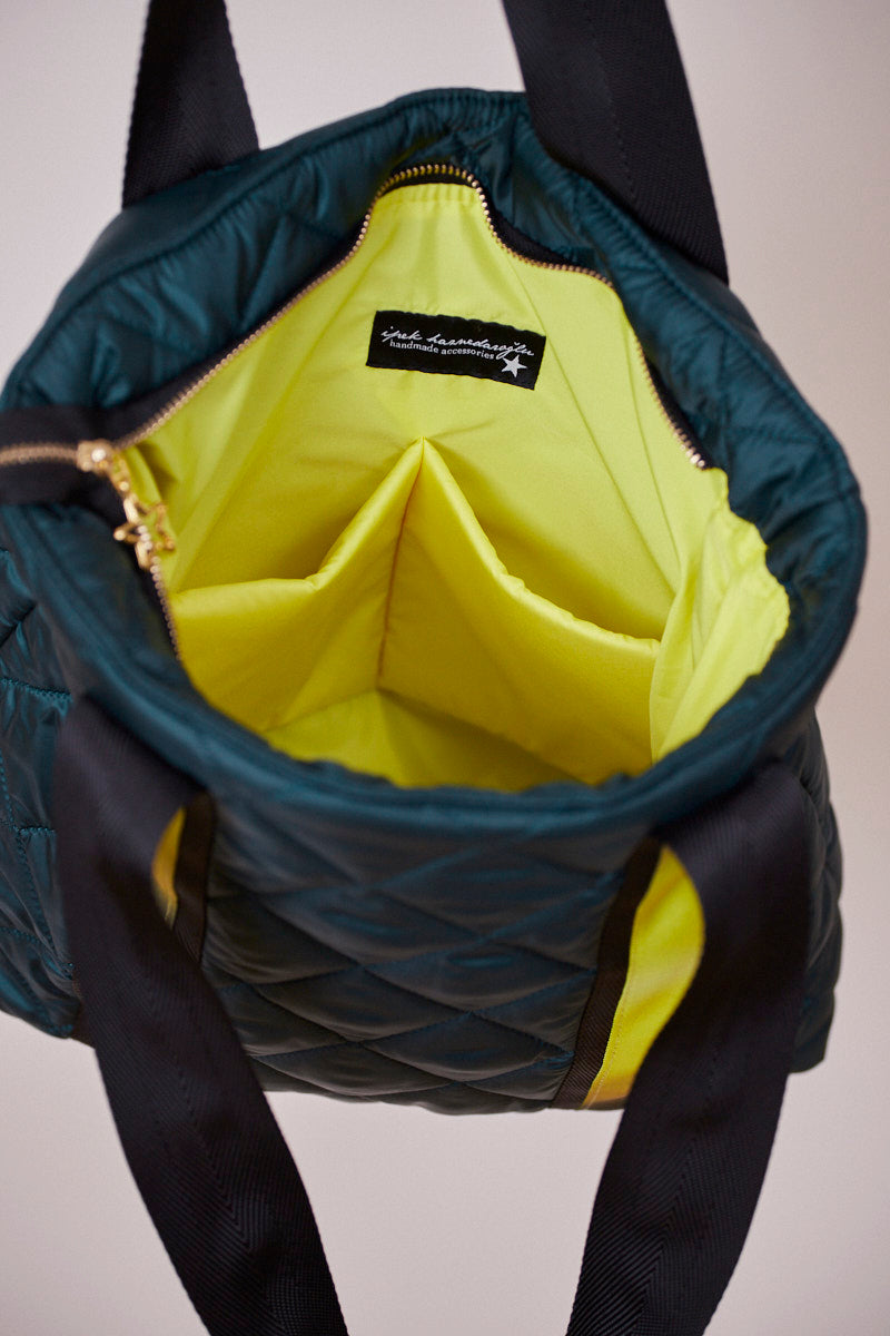 Kapitone Yeşil Omuz Çantası (Siyah askılı)