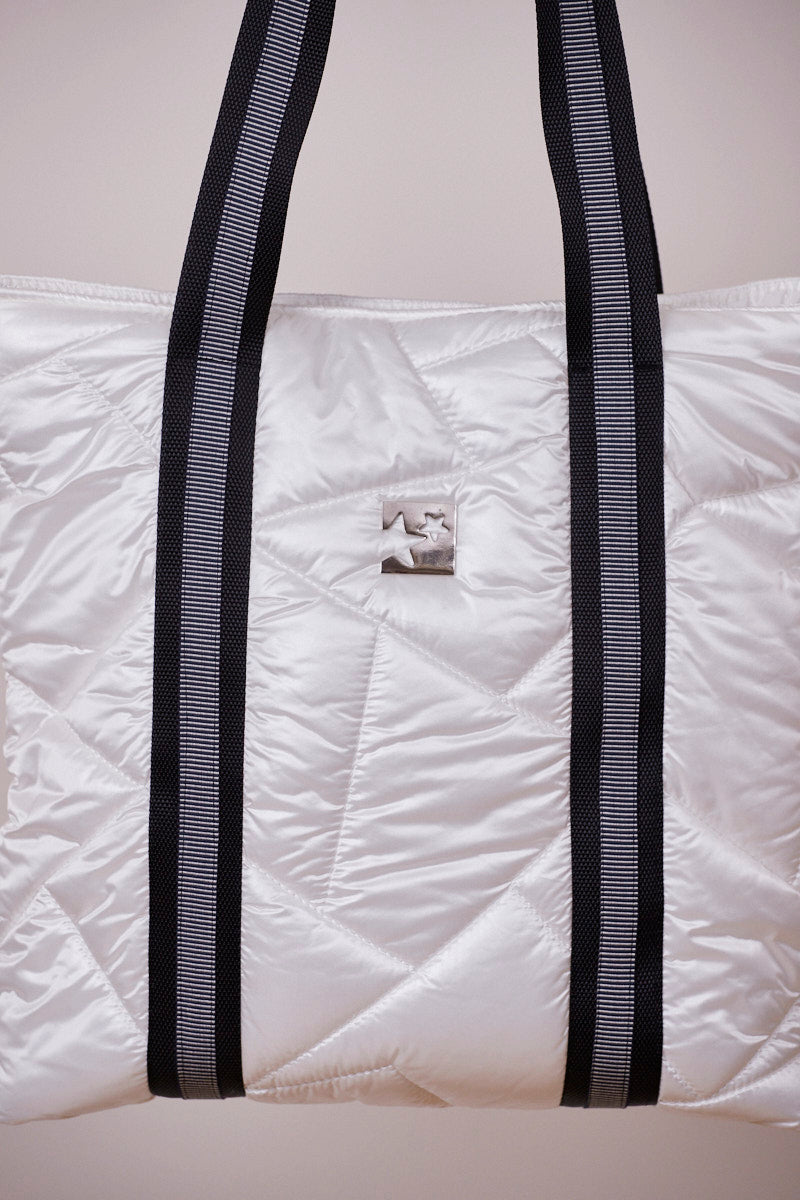 Beyaz  Kapitone Omuz Çantası(Siyah askılı)