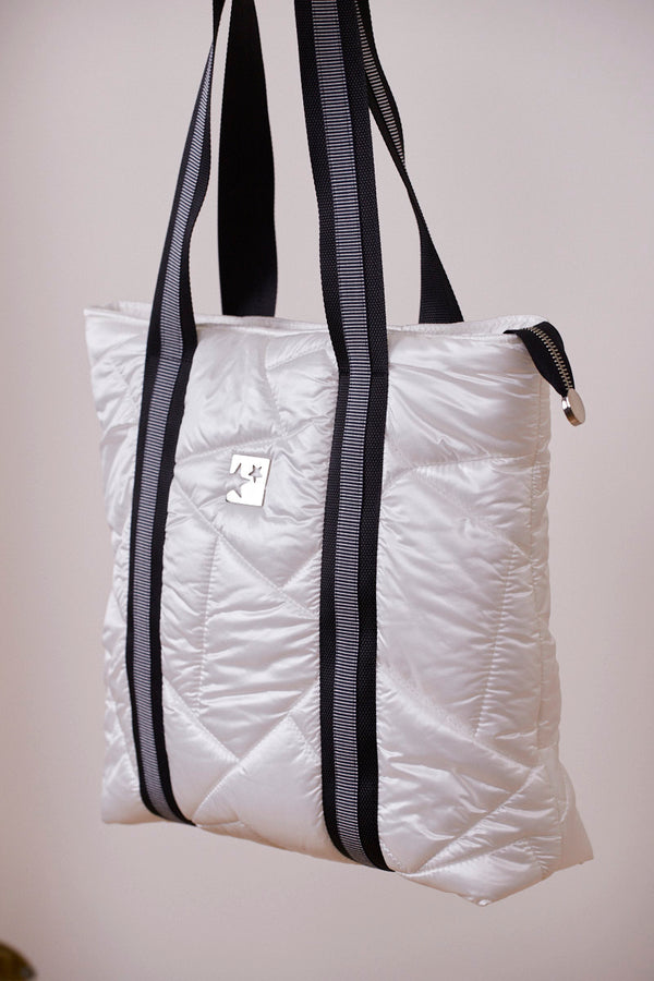 Beyaz  Kapitone Omuz Çantası(Siyah askılı)