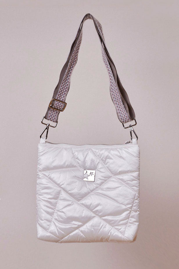 Büyükboy Beyaz Kapitone Çapraz Çanta (Beyaz askılı)