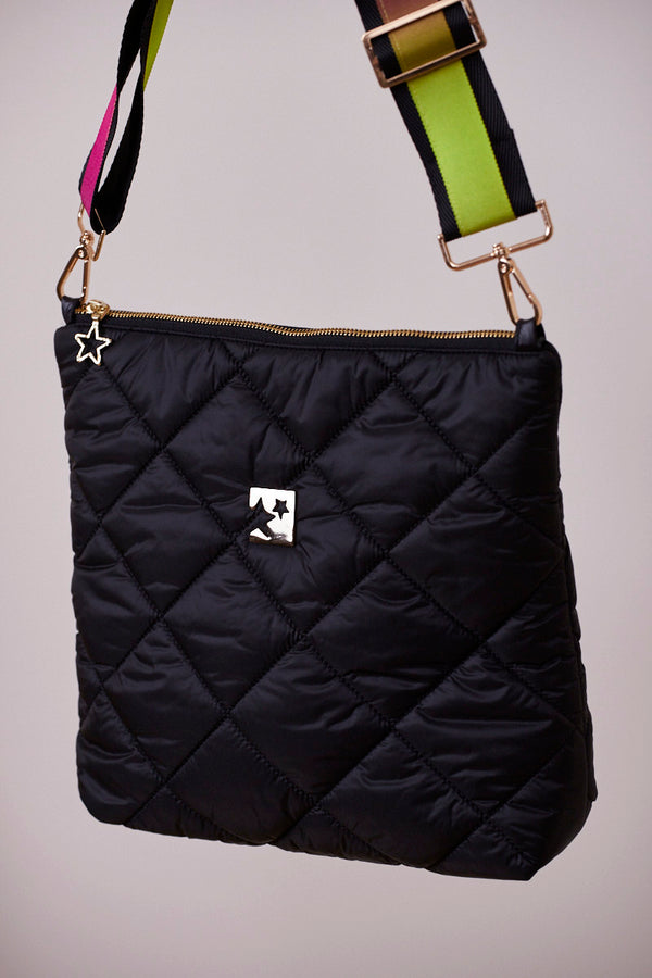 Büyükboy Siyah Kapitone Çapraz Çanta (Pembe askılı)