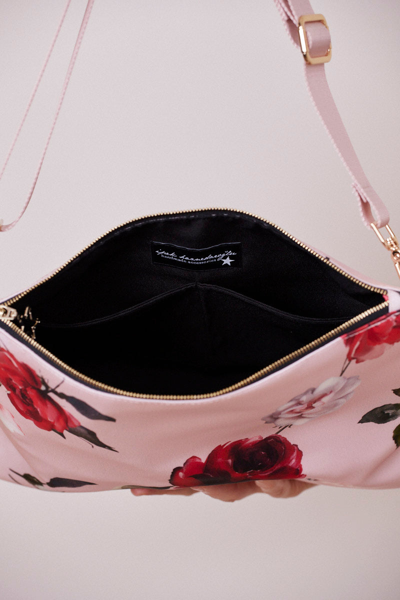 Pembe Çiçekli Portföy Çanta  (Çapraz Askılı)